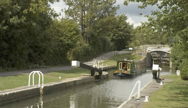 Bath-airport-transfers providing convenient transport to Widcombe in Bath