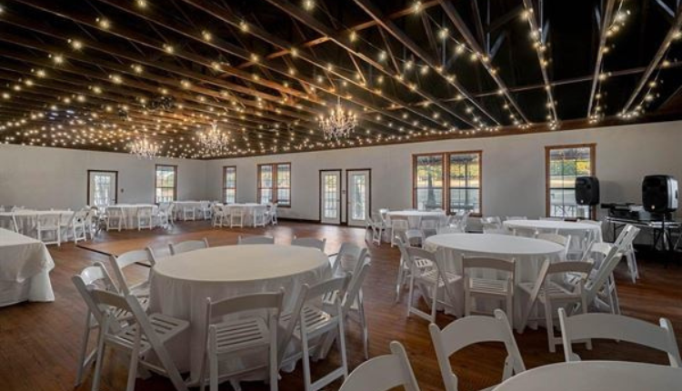 Executive airport transfers in Bristol providing transport to event venues in Clifton