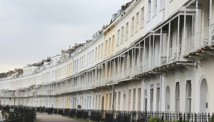 Executive airport transfers in Bristol providing premium transport to Clifton