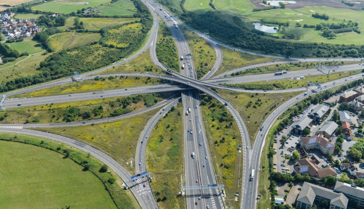 Executive airport transfers via Almondsbury Interchange M4 M5 junction