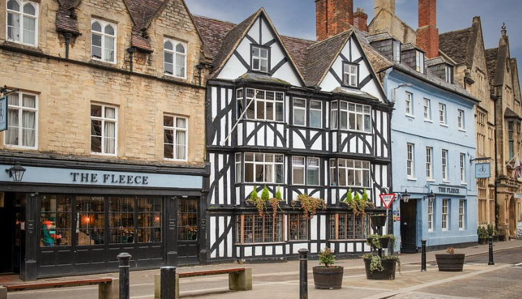 Chauffeur service to The Fleece, Cirencester