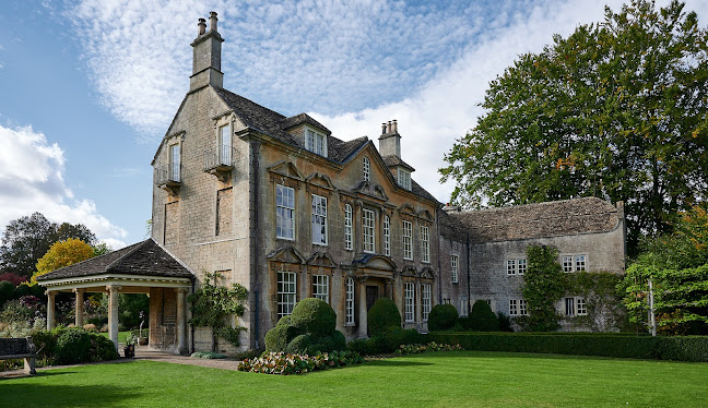 Melksham Airport Chauffeur Travel